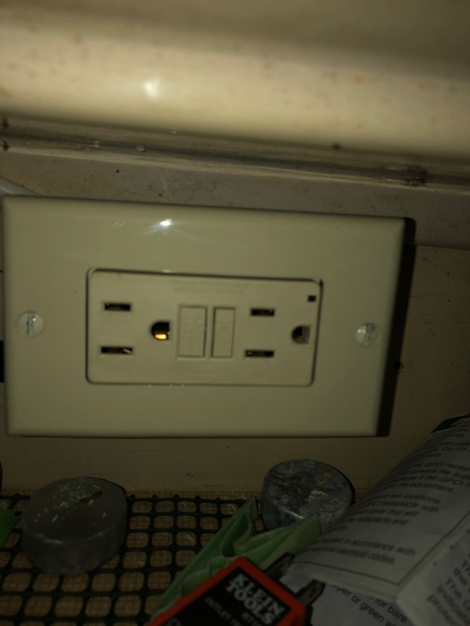 Gfci socket